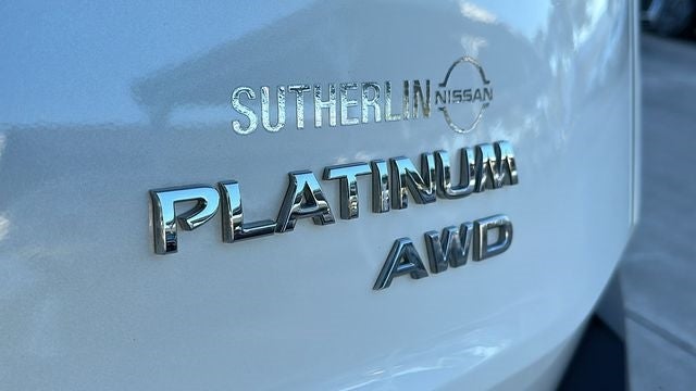 2021 Nissan Rogue Platinum ILLUMINATED KICK PLATES